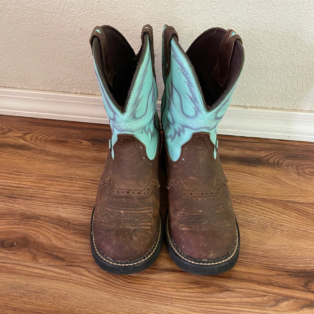 Justin Gypsy Women’s Boots size 8B